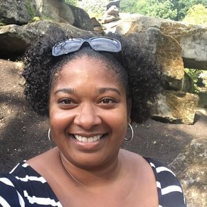 Meet your Posher, Valeisha